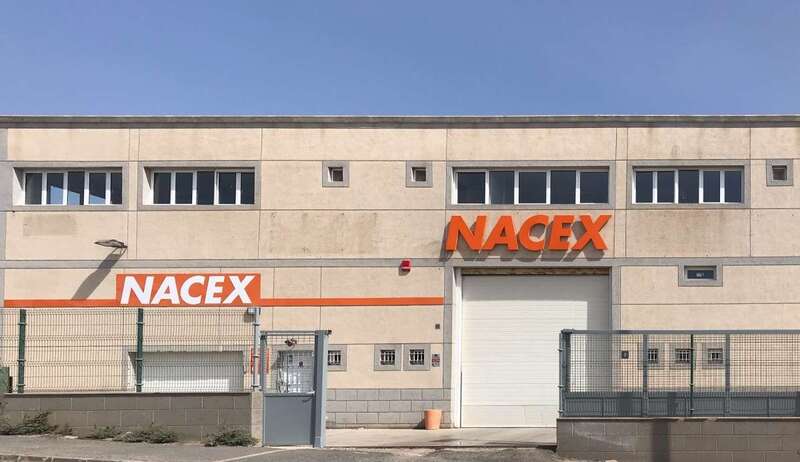 Fachada de la nueva plataforma de Nacex en Gran Canaria (Foto TA)